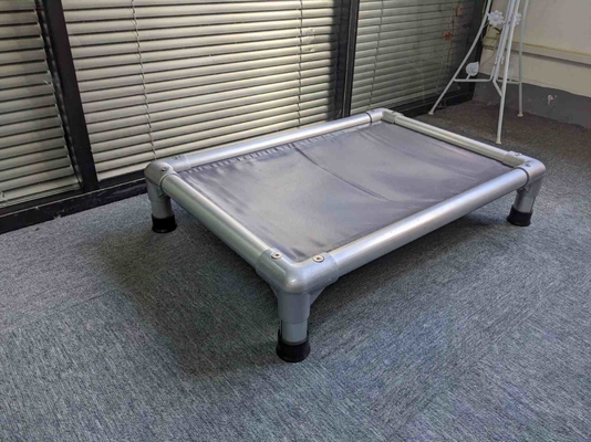 Snel droogbaar wasbaar massief aluminium frame verhoogd hondenbed voor grote huisdieren