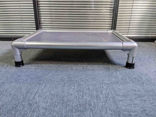 Snel droogbaar wasbaar massief aluminium frame verhoogd hondenbed voor grote huisdieren
