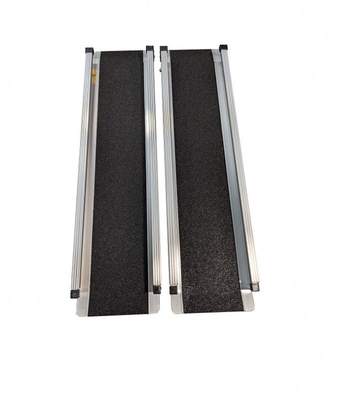 Ramp van aluminiumlegering voor barrièrevrije rolstoel
