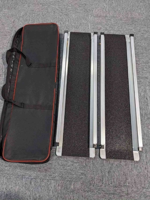 Ramp van aluminiumlegering voor barrièrevrije rolstoel